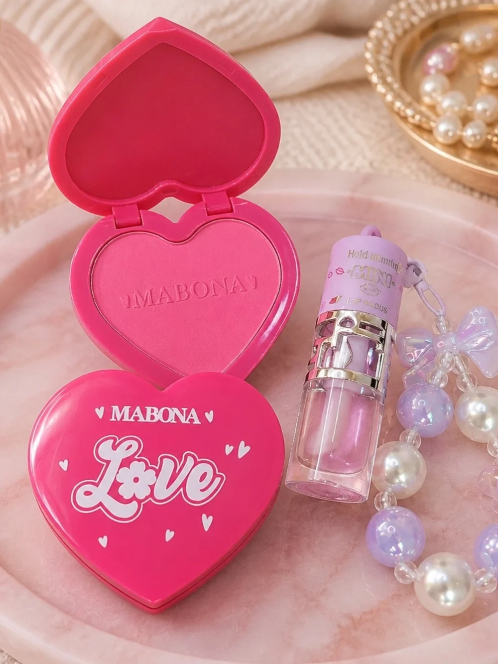 Kit Heart Blush Compact — Vibrant Pink And Lipglos